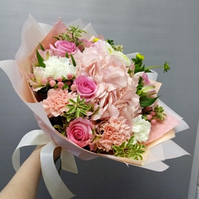 Букет с гортензией №162