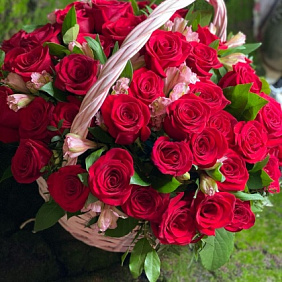 Корзина с цветами №332