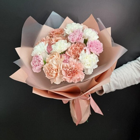 Букет из нежных диантусов