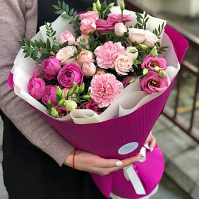 Европейский букет цветов "Виолетта"