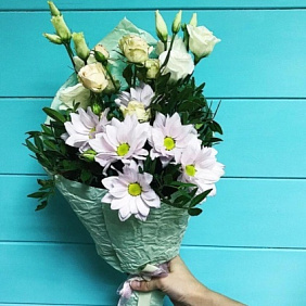 Мини букет из разных цветов №162