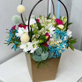Цветы в коробке №758