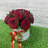 15 красных роз в белой шляпной коробке - Фото 2