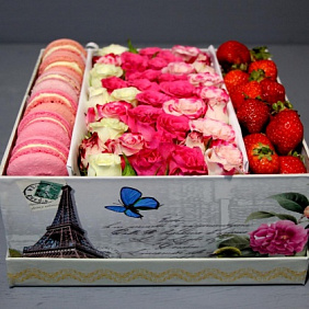 Букет цветов "Клубника со сливками" №161