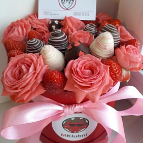 Букет в шляпной коробке M 2