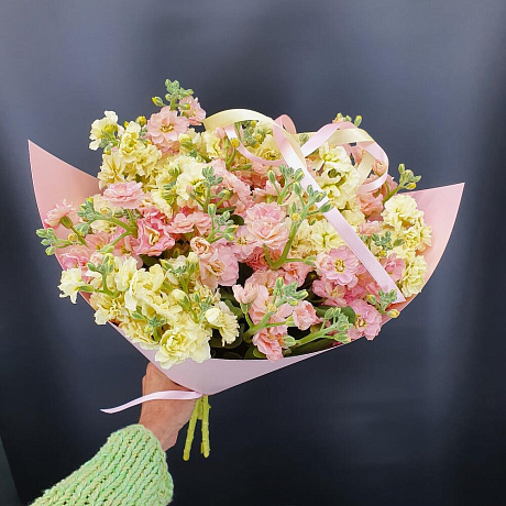 Букет из кустовой маттиолы - Фото 3