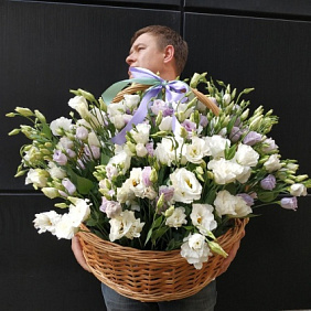 Букет цветов VIP с лизиантусами