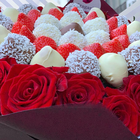 Букет цветов Клубнично-кокосовый микс - Фото 6