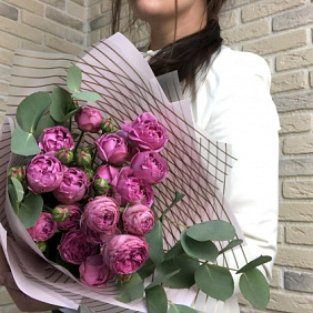 Букет из 7 пионовидных роз №162