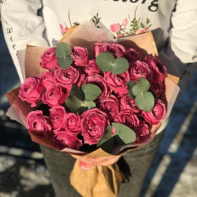 Букет из пиновидных роз 9 веточек. 40 см N261