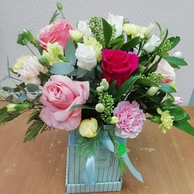 Цветы в коробке №309