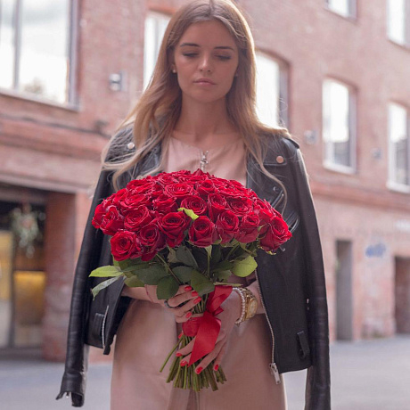 Букет из 51 красной розы (50 см) - Фото 2