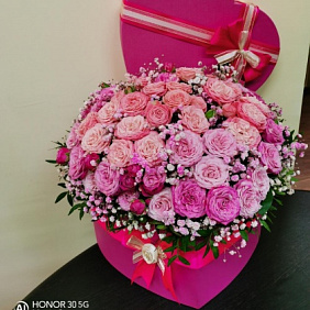 Цветы в коробке №618