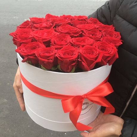 29 красных роз в коробке №160 - Фото 2
