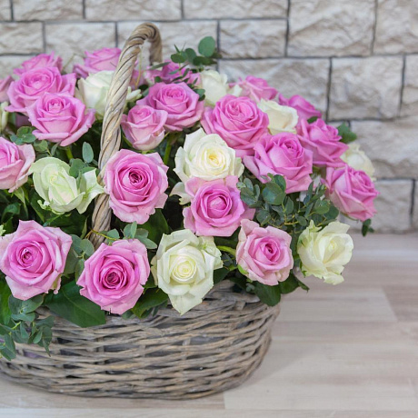 Корзина и 51 розы - Фото 5