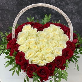 Корзина с цветами №385
