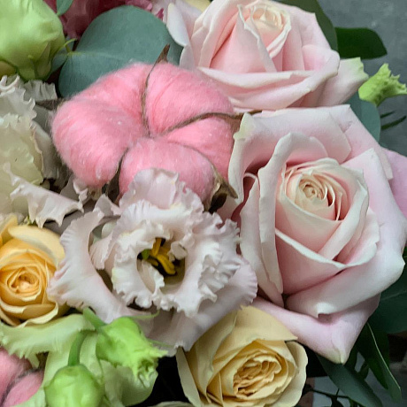 Нежная композиция в уютном кашпо - Фото 6