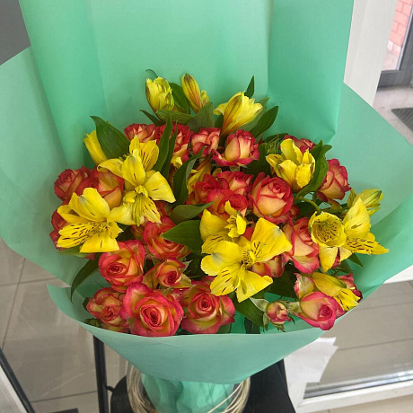 Букет цветов Попугайчик - Фото 2