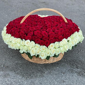 Корзина с розами №177