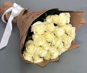 Букет 35 кремово-белых роз 40 см Россия в упаковке