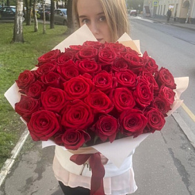 Букет из 35 красных роз №176