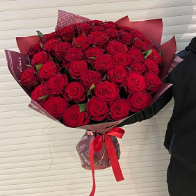 Букет из роз Ред Найоми