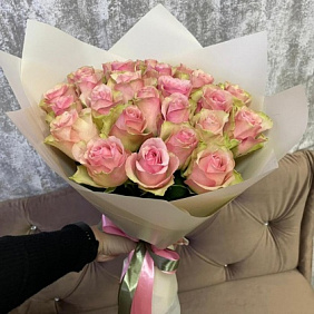 Букет из 25 Кенийских роз