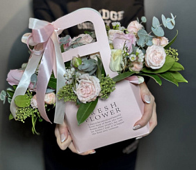 Композиция цветов "Лютик"