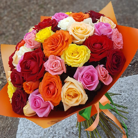 Яркое ассорти  из роз - Фото 2