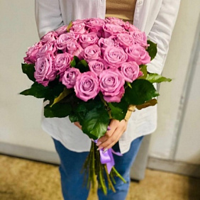 Букет из 31 фиолетовой розы