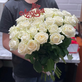 Букет из 29 роз с надписью