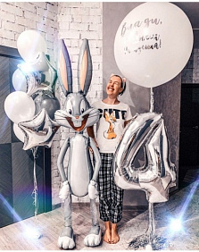 Композиция из шаров "Багз Банни"