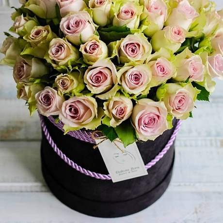 Фиолетовая роза в черной коробке - Фото 2