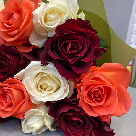 Букет микс из 15 роз - Фото 4