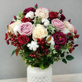 Интерьерный букет из искусственных цветов