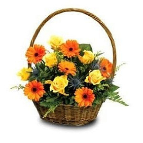Букет цветов в корзине "Счастливое лето"