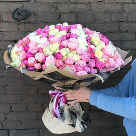 131 кустовая роза. Букет из кустовых роз