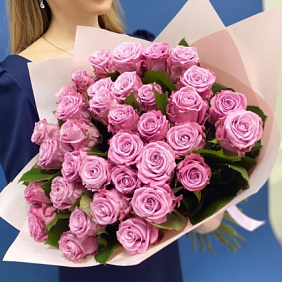 Букет из 41 лиловых роз