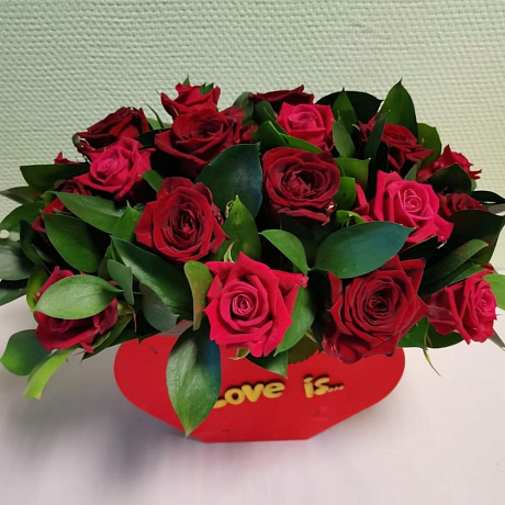 Розы в коробке Love is... - Фото 5