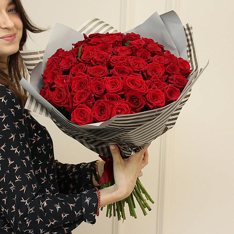 Букет из 51 красной розы Наоми (50 см) - Фото 2