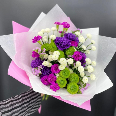 Яркий букет из диантусов и хризантем - Фото 4