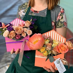 Цветы в коробке №218