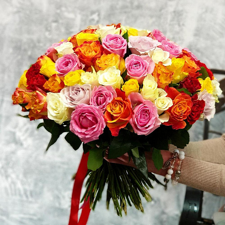 Букет из разноцветных роз Яркие чувства - Фото 4