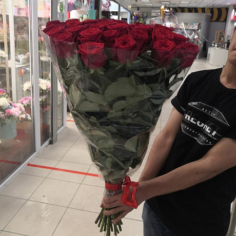 Букет из красных роз Ред наоми - Фото 3