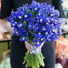 Букет цветов Синие ирисы