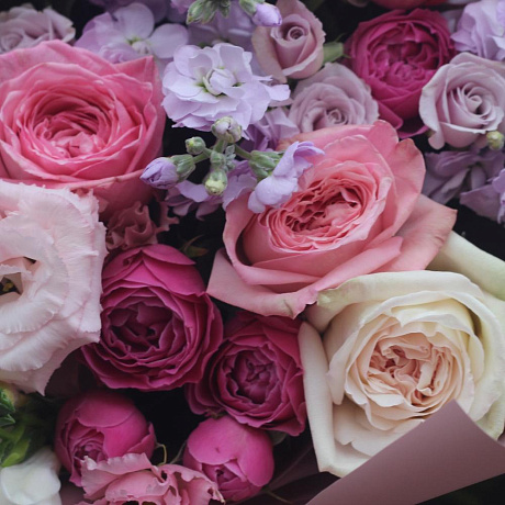 Ароматный букет цветов - Фото 6