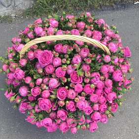 Букет цветов "Мисти баблс в корзине"