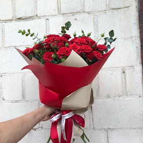 Букет из кустовых роз №191