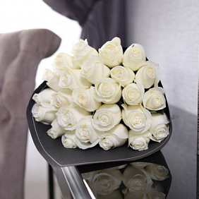 Букет из 25 роз Proud