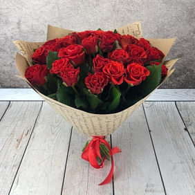Букет из 31 красной розы
